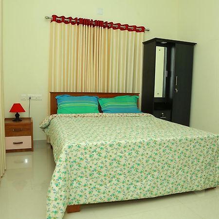 Friendsland Home Stay Kochi Buitenkant foto