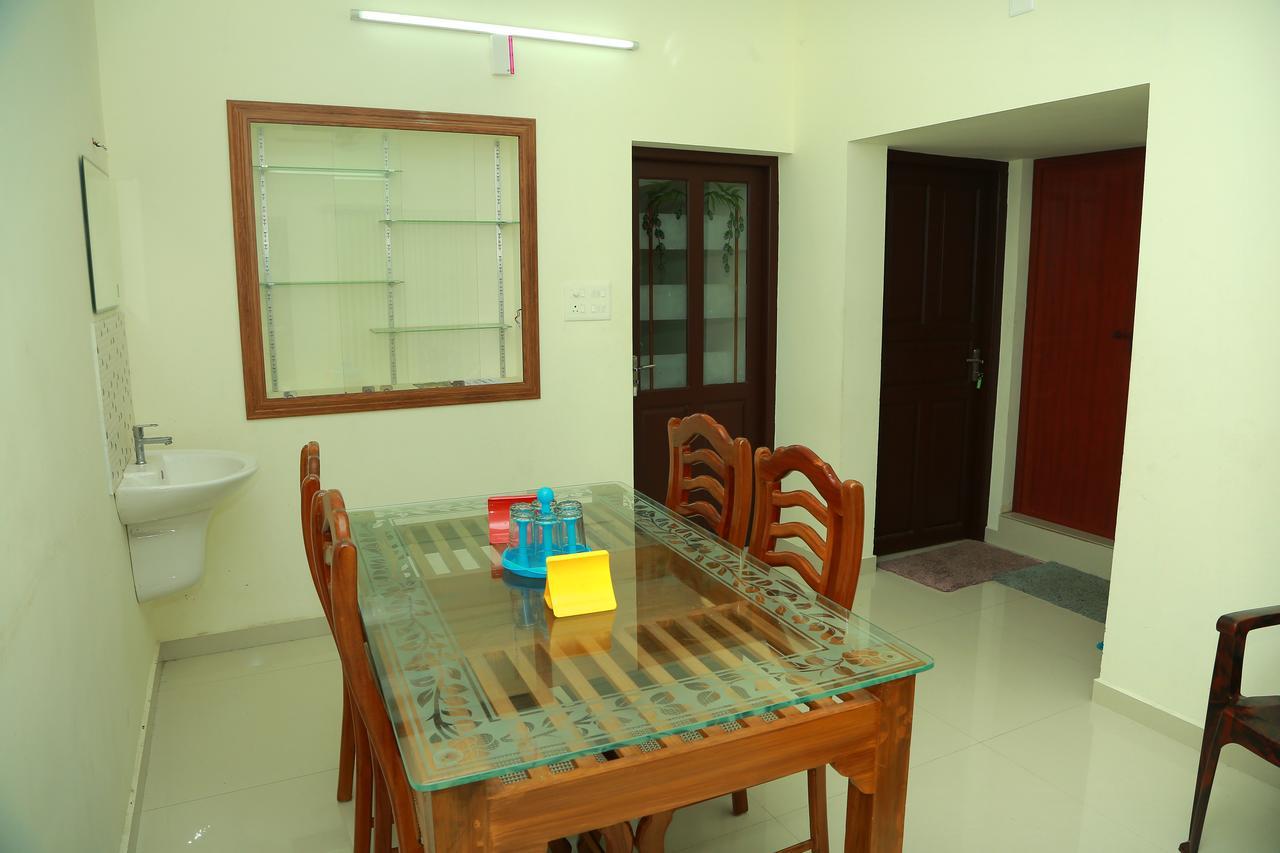 Friendsland Home Stay Kochi Buitenkant foto